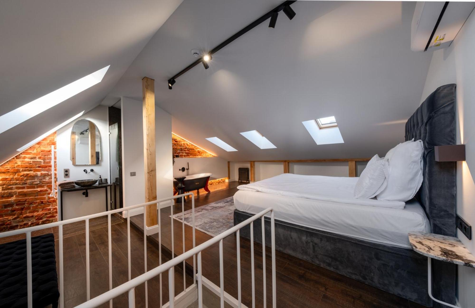 Turgaus Self Check-In Old Town Aparthotel ไคลเพดา ภายนอก รูปภาพ